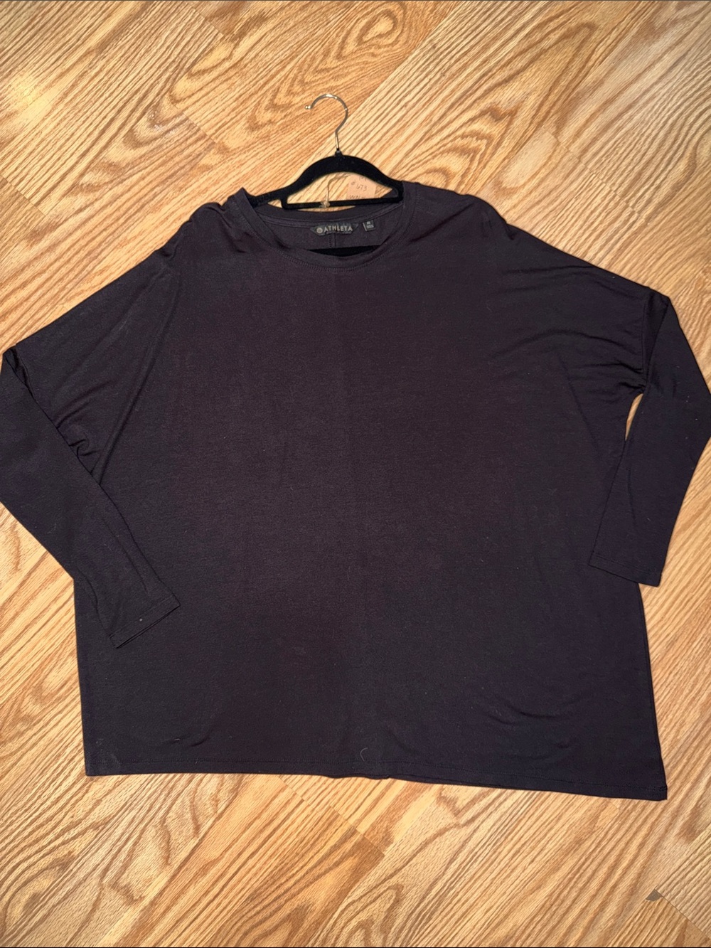 Athleta Oversized Black Long-Sleeve Crewneck Tee